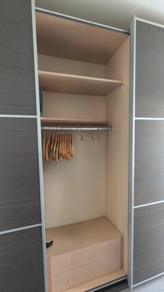 Armario NO IKEA 3 puertas correderas