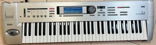 Korg Triton Le como nuevo IMPRESIONANTE