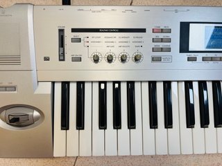 Korg Triton Le como nuevo IMPRESIONANTE
