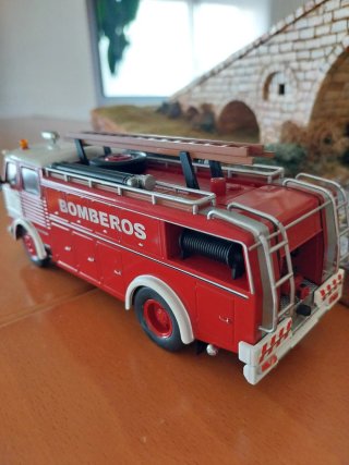 Camión Bomberos Pegaso 1/43