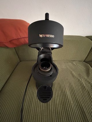 Cafetera Nespresso Vertuo Pop Negra