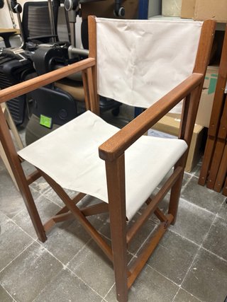 3 Sillas plegables de madera y tela