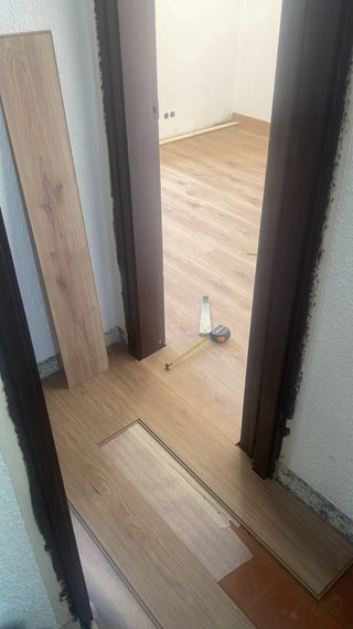 Pintura y reformas Suelo laminado y rodapiés