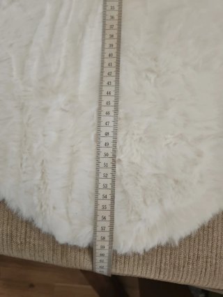 Alfombra felpuda blanca