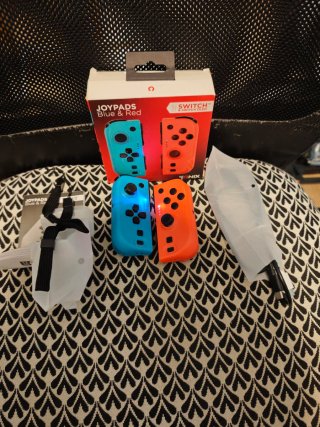 Joypads Switch Blu e Rosso Konix con funzione TURBO