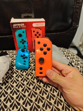 Joypads Switch Blu e Rosso Konix con funzione TURBO