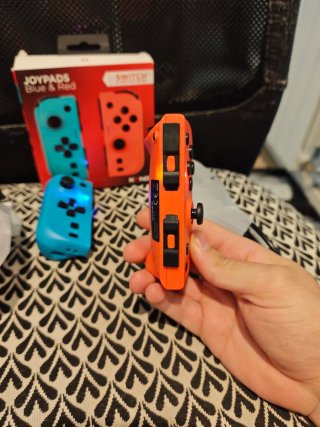 Joypads Switch Blu e Rosso Konix con funzione TURBO