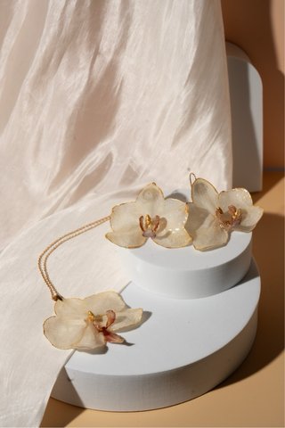 Orecchini e collana orchidea naturale resina