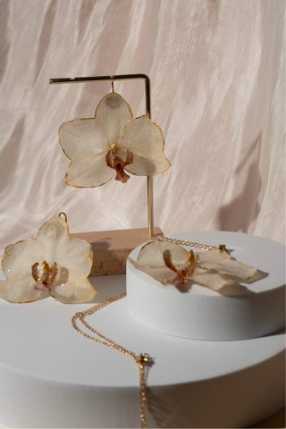 Orecchini e collana orchidea naturale resina