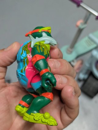 Figura d'azione Tartarughe Ninja, personaggio Mike Sewer Surfer del 1990