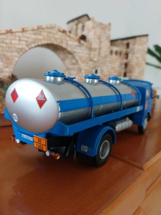 Camión Cisterna Pegaso Cabezón Edición Limitada