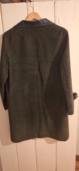 Abrigo verde vintage cuello piel