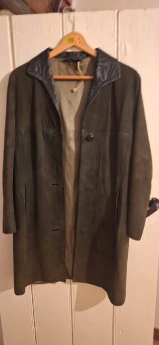 Abrigo verde vintage cuello piel