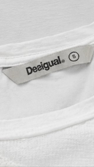 Camiseta Desigual blanca
