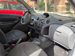 Toyota Yaris 2000
