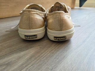 Superga doradas talla 39