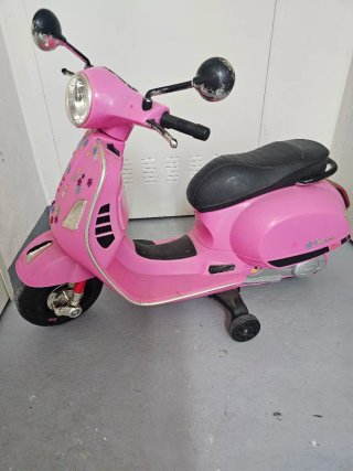 Moto Vespa Infantil a Batería Rosa