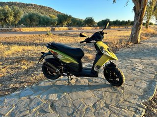 Piaggio Typhoon 49cc Verde Scooter