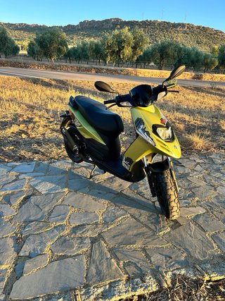 Piaggio Typhoon 49cc Verde Scooter