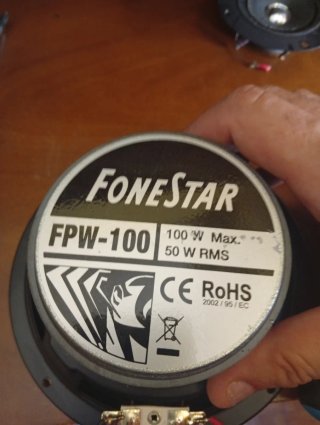Altavoces Fonestar FPW-100 y altavoz pequeño