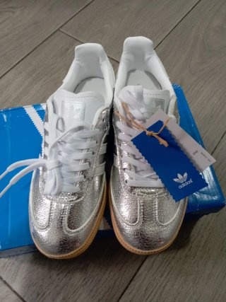 Zapatillas Adidas Samba Plata y Blancas Nuevas