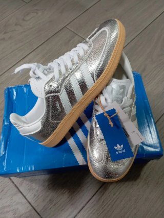 Zapatillas Adidas Samba Plata y Blancas Nuevas
