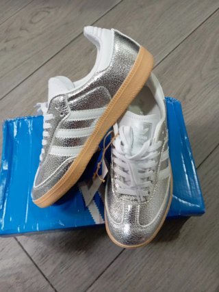 Zapatillas Adidas Samba Plata y Blancas Nuevas