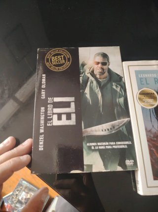 DVDs El Libro de Eli y El Renacido
