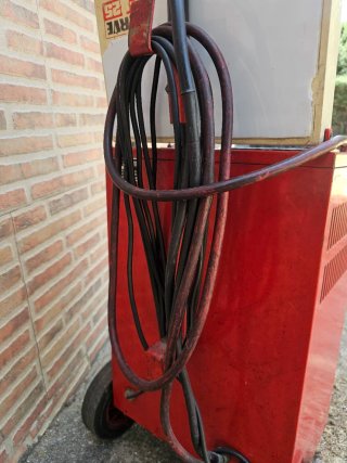 Cargador Baterías Ferve F-825 Vintage