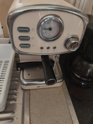 Cafetera estilo bar con vaporizador