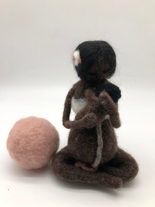 Muñeca artística embarazada con balón