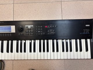 Korg Triton TR en muy buenas condiciones es de 76