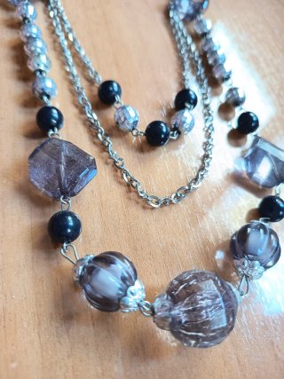 Collar multicapa con cuentas