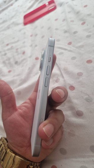 iPhone 15 Argento
