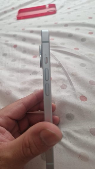 iPhone 15 Argento