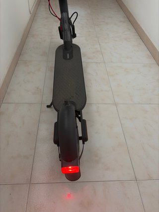 Patinete Eléctrico Xiaomi + Cargador