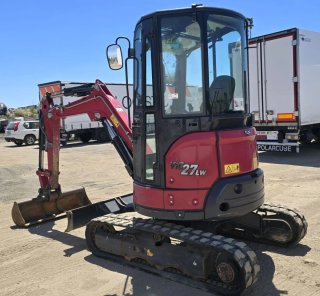 RETROEXCAVADORA GIRATORIA YANMAR VIO27 LW