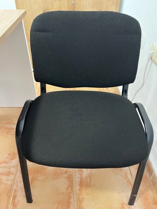 Silla de oficina negra. DISPONGO DE 6 Unidades