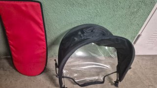 Mochila Portabebés Senderismo Roja y negra