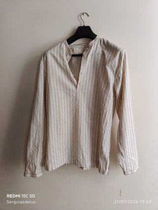 Camisa de hombre con rayas