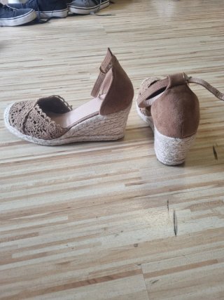 Alpargatas cuña beige/marrón T38