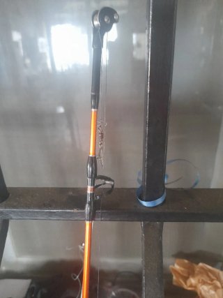 Caña y carrete de pesca urge venta para embarcació