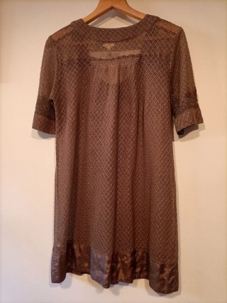 Camisa playera marrón