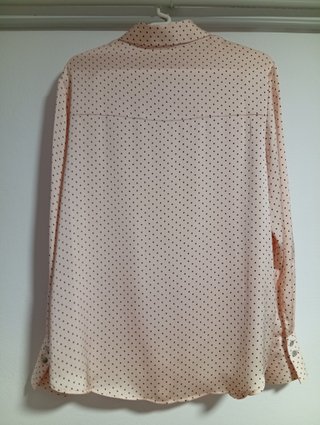 Camisa de lunares rosa
