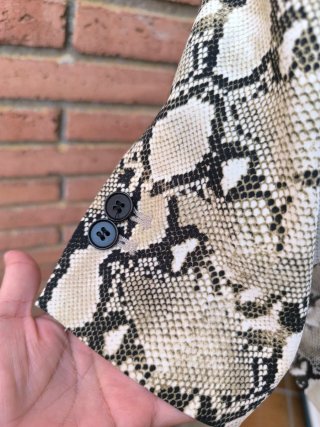 Blazer Zara estampado serpiente