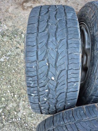 4 Ruedas con Llantas