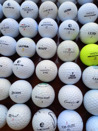 80 Bolas de Golf Variadas.