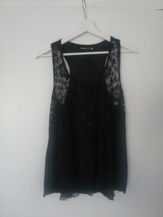 Camiseta tirantes Shana encaje negra Talla M