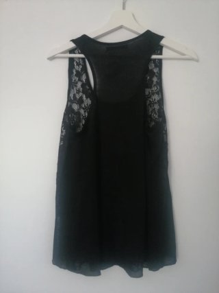 Camiseta tirantes Shana encaje negra Talla M