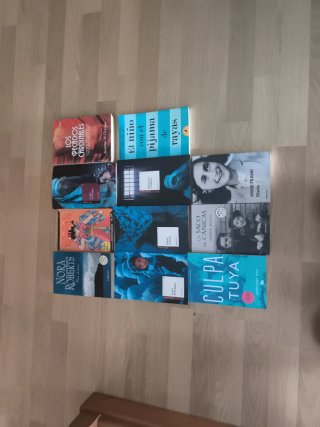 COLECCIÓN DE LIBROS